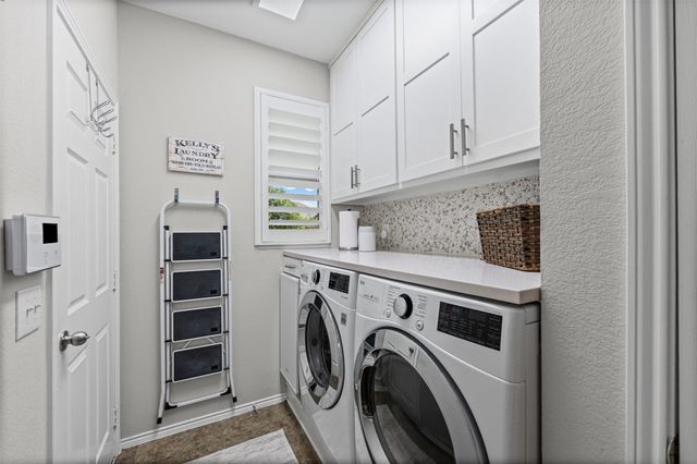 1759 Hidden Brook Drive, Grand Prairie, TX 75050