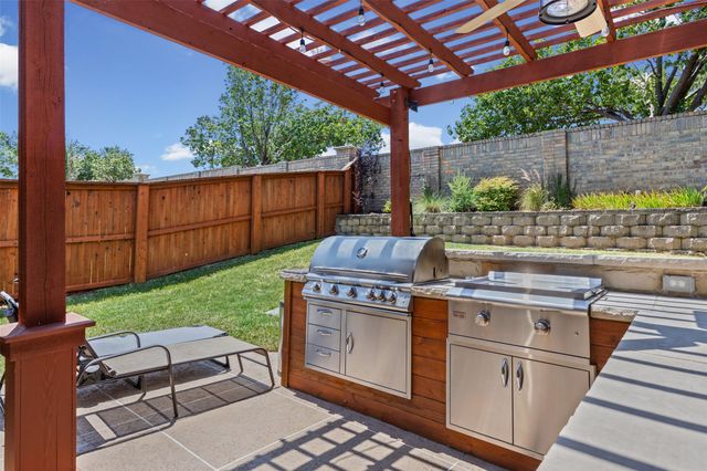 1759 Hidden Brook Drive, Grand Prairie, TX 75050