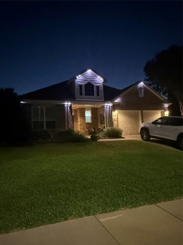1759 Hidden Brook Drive, Grand Prairie, TX 75050