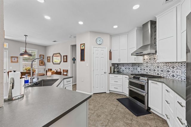 1759 Hidden Brook Drive, Grand Prairie, TX 75050