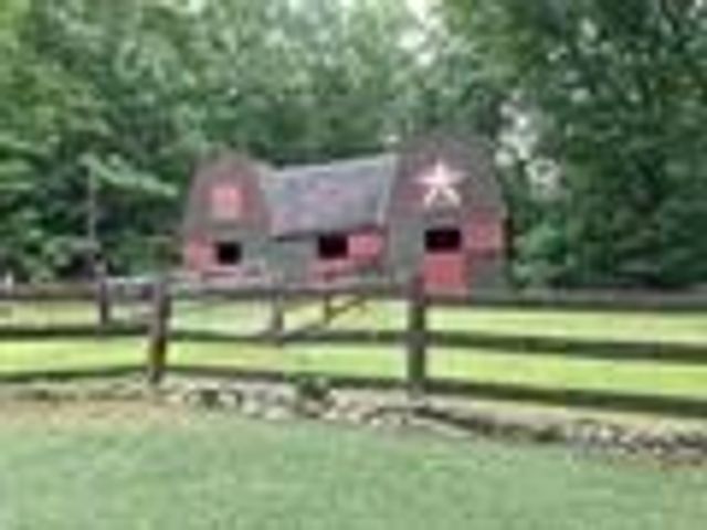 62 Thornell Rd, Newton, NH 03858