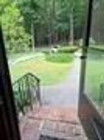 62 Thornell Rd, Newton, NH 03858