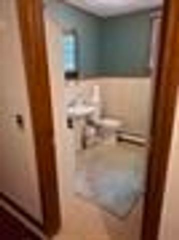 62 Thornell Rd, Newton, NH 03858