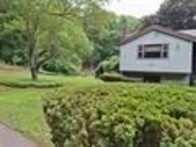 62 Thornell Rd, Newton, NH 03858