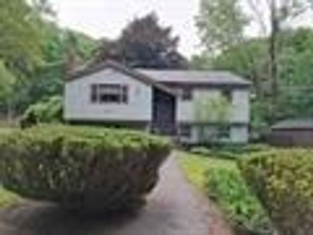 62 Thornell Rd, Newton, NH 03858
