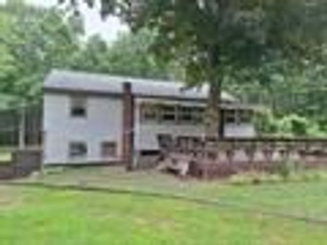 62 Thornell Rd, Newton, NH 03858
