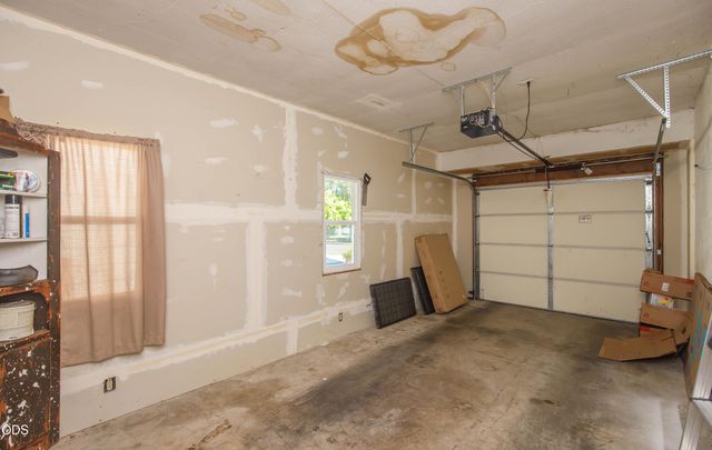 716 Hamilton Street, Medford, OR 97501