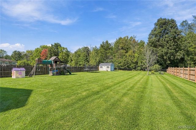 3777 Captains Way, Wheatfield, NY 14120