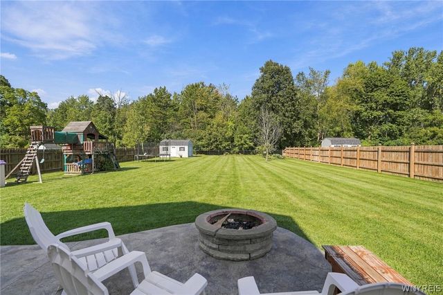 3777 Captains Way, Wheatfield, NY 14120