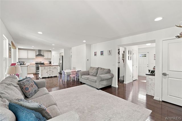 3777 Captains Way, Wheatfield, NY 14120