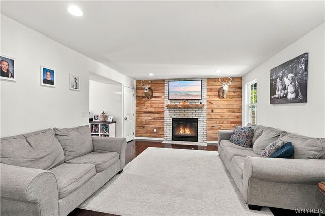 3777 Captains Way, Wheatfield, NY 14120