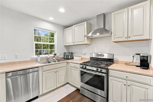 3777 Captains Way, Wheatfield, NY 14120