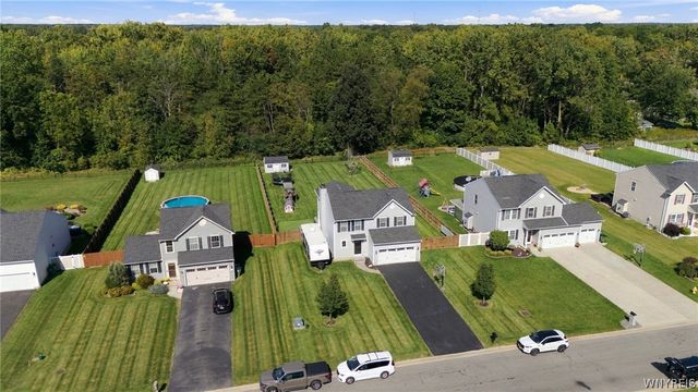 3777 Captains Way, Wheatfield, NY 14120
