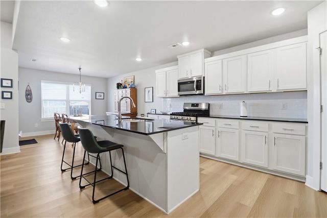 108 Phyllis Farm Road, Prairie Grove, AR 72753