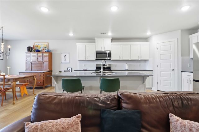 108 Phyllis Farm Road, Prairie Grove, AR 72753