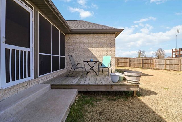 108 Phyllis Farm Road, Prairie Grove, AR 72753