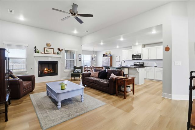 108 Phyllis Farm Road, Prairie Grove, AR 72753