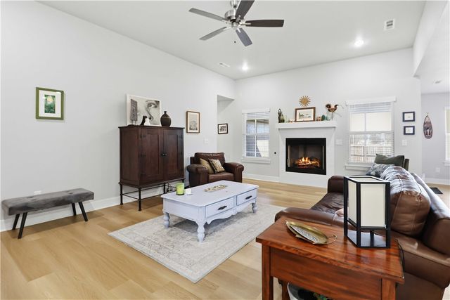 108 Phyllis Farm Road, Prairie Grove, AR 72753