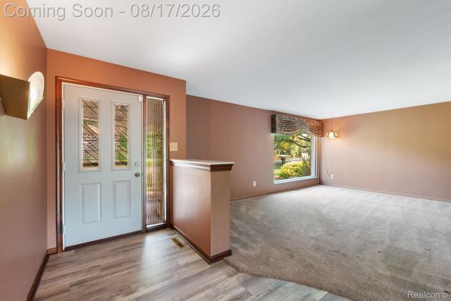 32547 Chesterbrook Street, Farmington Hills, MI 48334