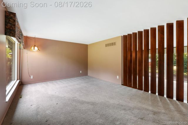 32547 Chesterbrook Street, Farmington Hills, MI 48334