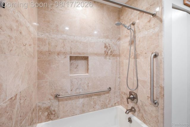 32547 Chesterbrook Street, Farmington Hills, MI 48334