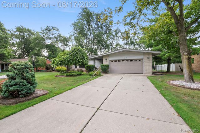 32547 Chesterbrook Street, Farmington Hills, MI 48334