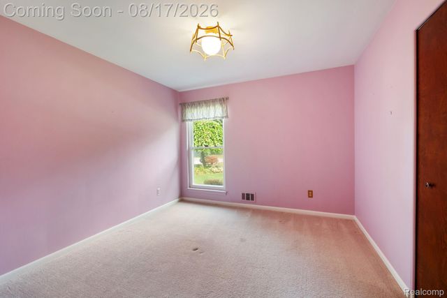 32547 Chesterbrook Street, Farmington Hills, MI 48334