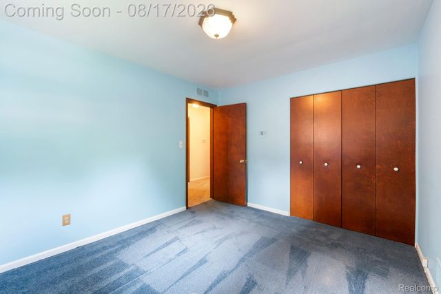 32547 Chesterbrook Street, Farmington Hills, MI 48334