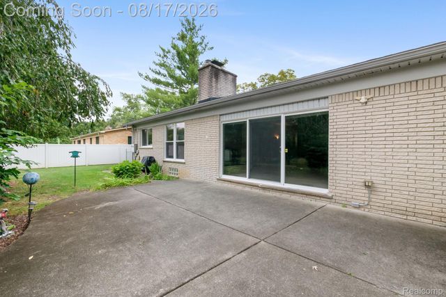 32547 Chesterbrook Street, Farmington Hills, MI 48334