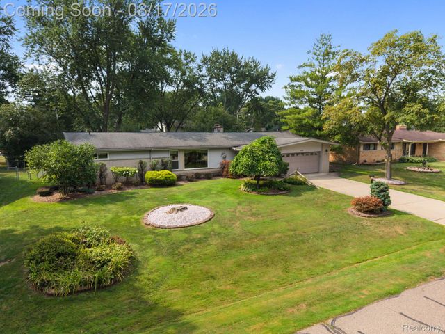32547 Chesterbrook Street, Farmington Hills, MI 48334