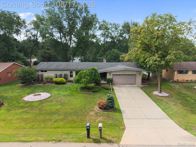 32547 Chesterbrook Street, Farmington Hills, MI 48334