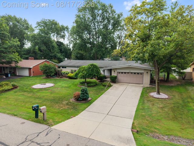 32547 Chesterbrook Street, Farmington Hills, MI 48334