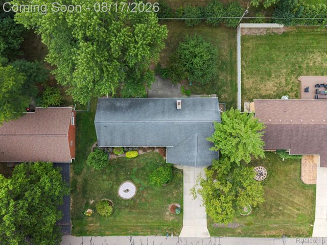 32547 Chesterbrook Street, Farmington Hills, MI 48334