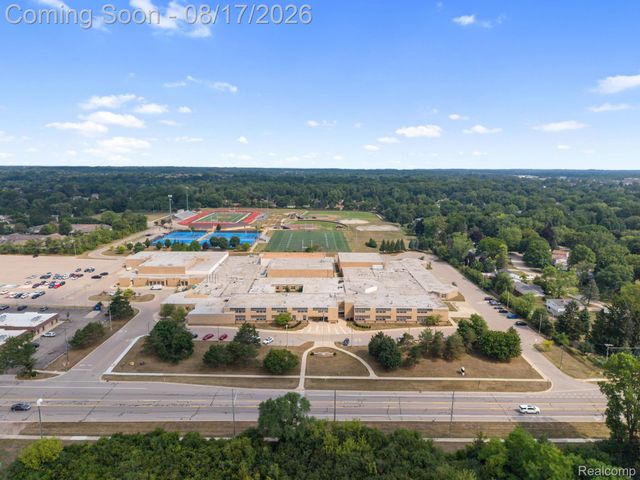 32547 Chesterbrook Street, Farmington Hills, MI 48334