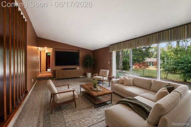 32547 Chesterbrook Street, Farmington Hills, MI 48334