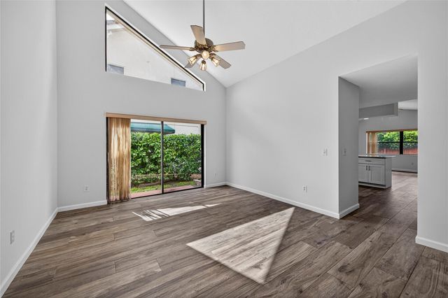 23203 L Ermitage Circle, Boca Raton, FL 33433