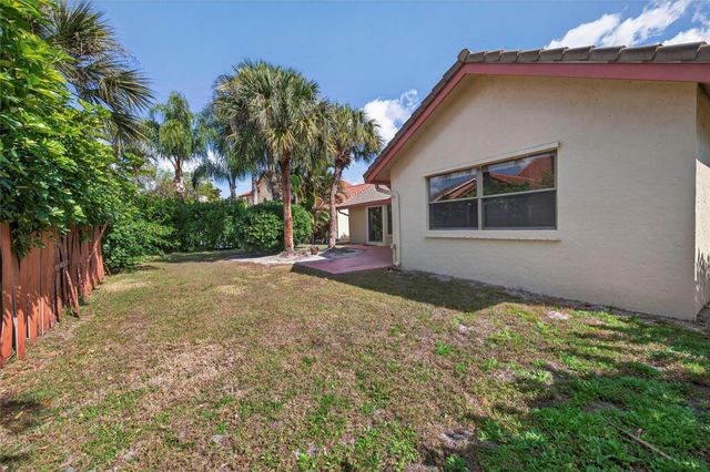 23203 L Ermitage Circle, Boca Raton, FL 33433