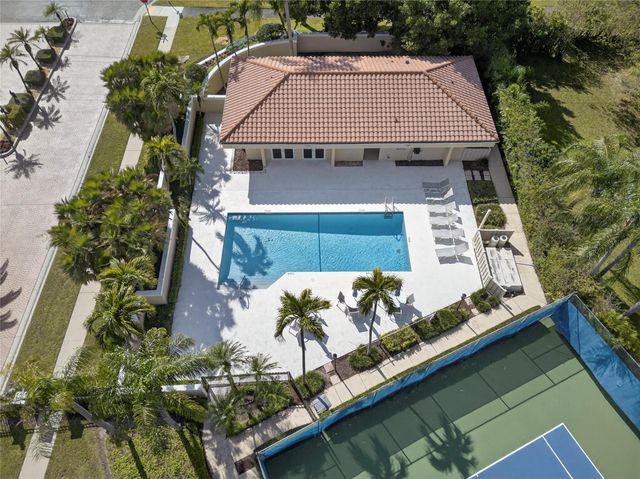 23203 L Ermitage Circle, Boca Raton, FL 33433
