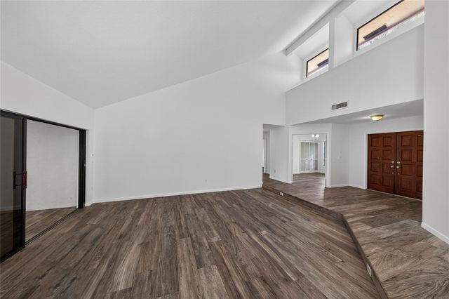 23203 L Ermitage Circle, Boca Raton, FL 33433