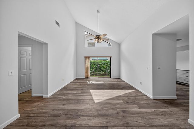 23203 L Ermitage Circle, Boca Raton, FL 33433