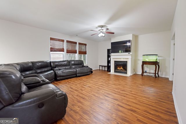 6015 Thrasher Court, Cumming, GA 30028