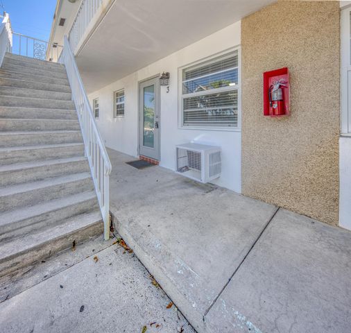 330 N J Street 3, Lake Worth Beach, FL 33460