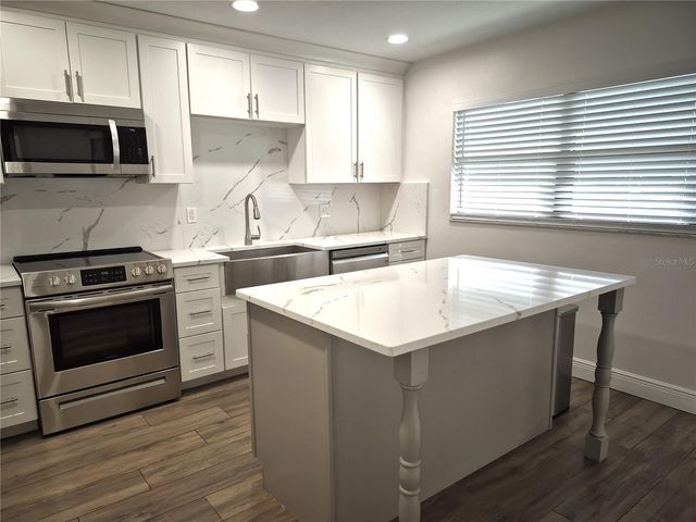 160 JOANNE PLACE, Oldsmar, FL 34677