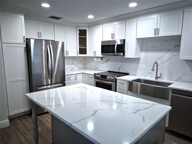 160 JOANNE PLACE, Oldsmar, FL 34677