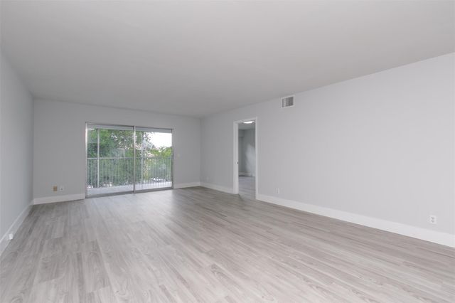 12600 SW 5th Court 408L, Pembroke Pines, FL 33027