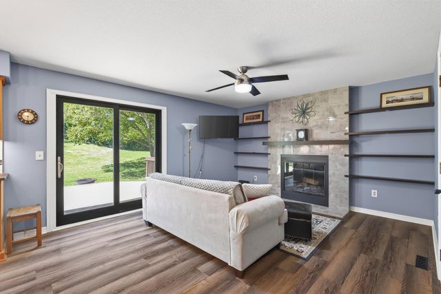 11005 45th Avenue N, Plymouth, MN 55442