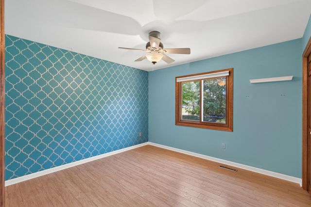 11005 45th Avenue N, Plymouth, MN 55442