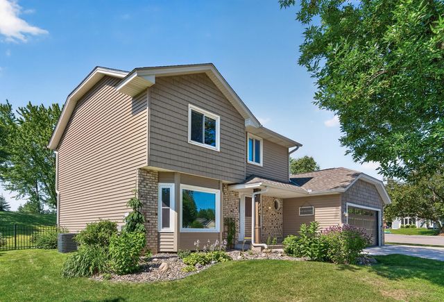 11005 45th Avenue N, Plymouth, MN 55442
