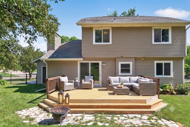 11005 45th Avenue N, Plymouth, MN 55442