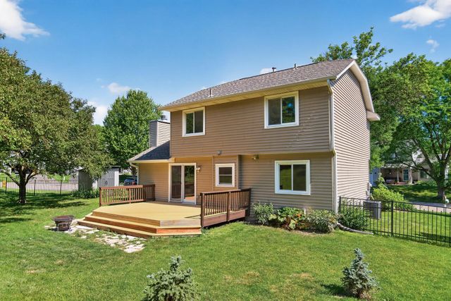 11005 45th Avenue N, Plymouth, MN 55442